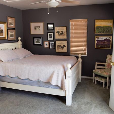 สวอลโลว์ โคฟ Bed & Breakfast Panaca ภายนอก รูปภาพ